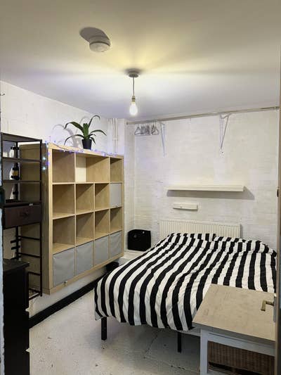 Double Room To Let in LGBT+ Creative Warehouse Main Photo