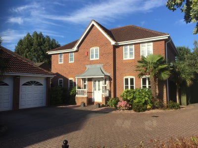 Double Room  available in Luxury house Main Photo