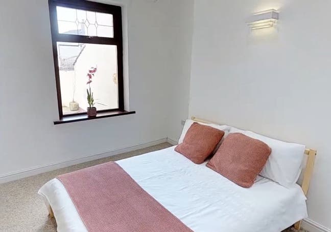 2 Furnished Rooms in chill & high spec 4 bed house Main Photo