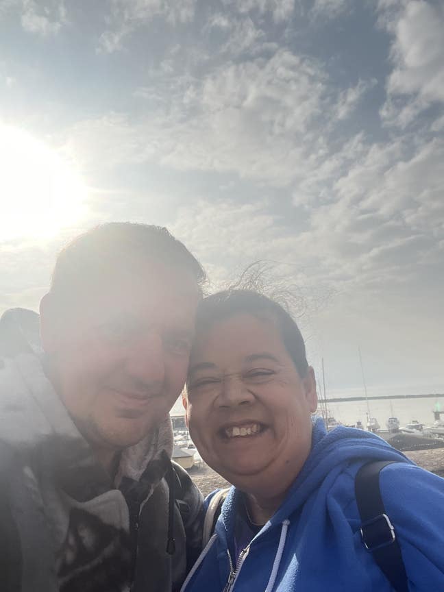 New housemates  Main Photo