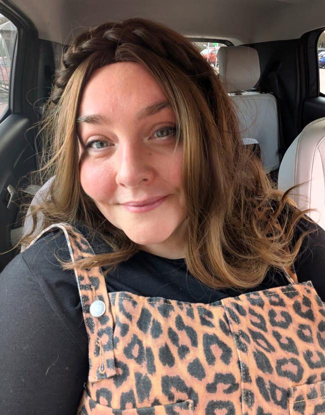 Professional, quiet and tidy, with cat. Main Photo