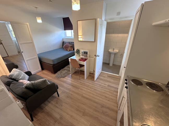 Moseley Studio Flat, all bills included Main Photo