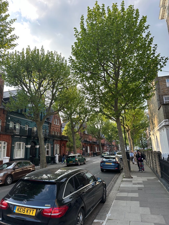 1 bedroom by West Kensington tube Main Photo