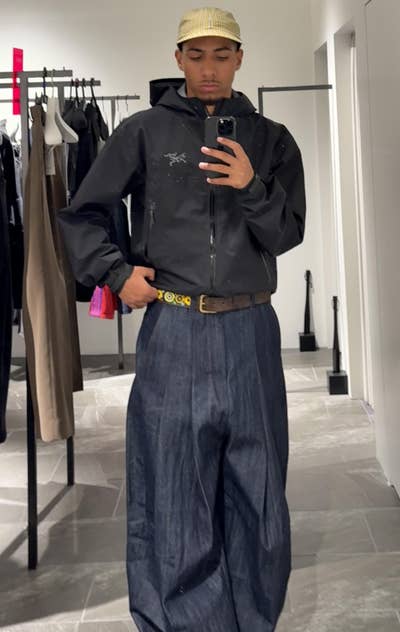 Easygoing, clean & active student looking for room Main Photo