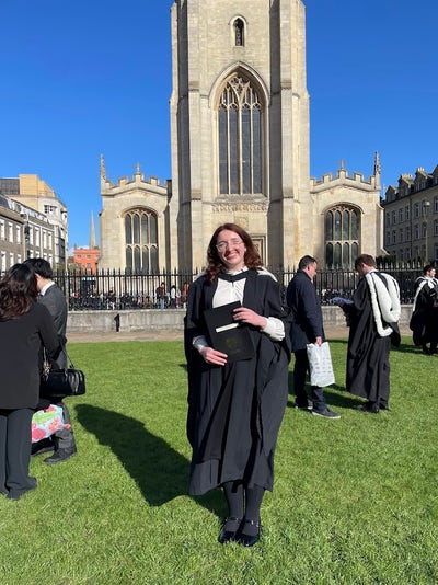 Professional looking for a room in Cambridge Main Photo