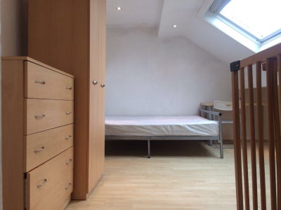 Dbl rooom &pound;290 pcm HD1 Includes Bills Main Photo