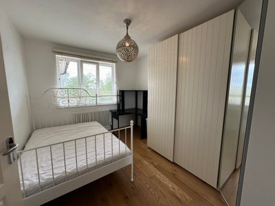 Bright Double Room  Cranfield all bills included  Main Photo