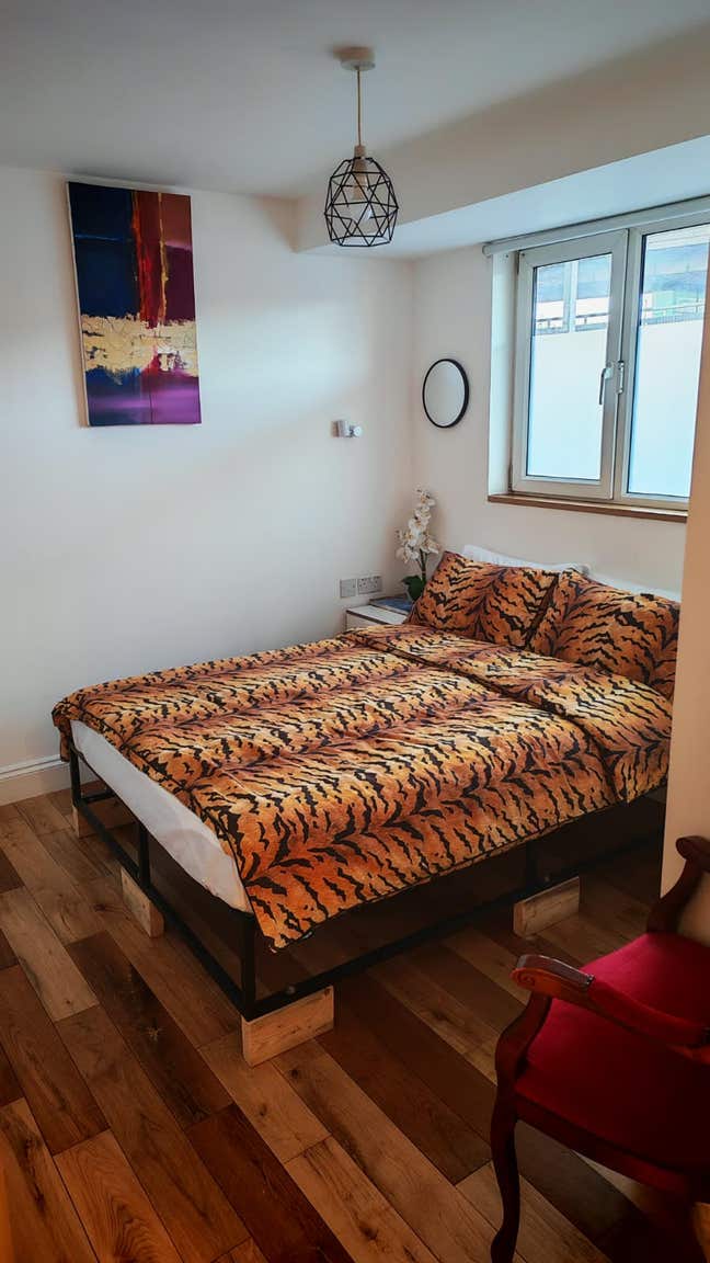 Double Room for Single Professional/Student – LGBT Main Photo