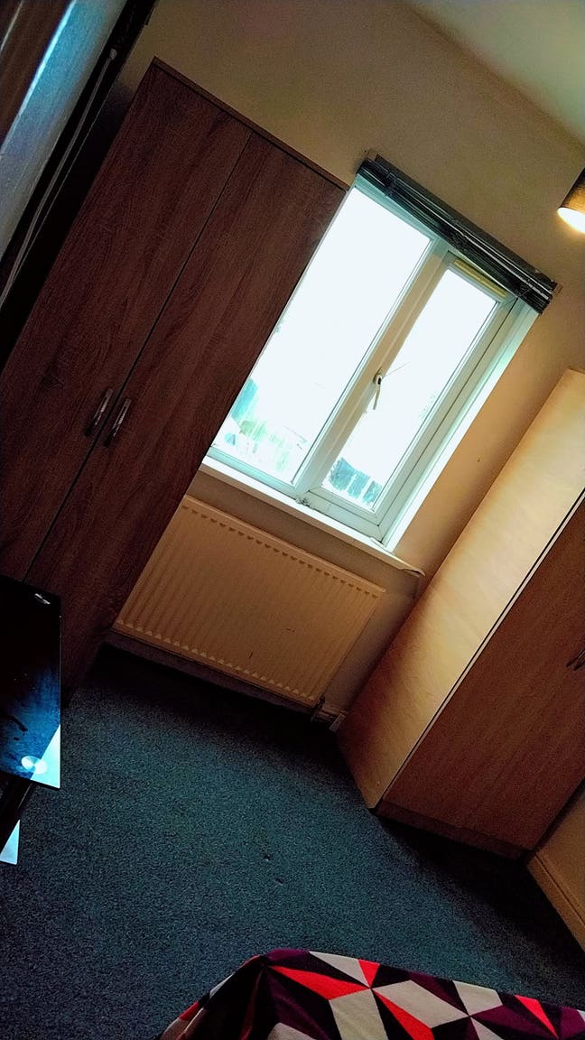 Rooms for rent  Main Photo