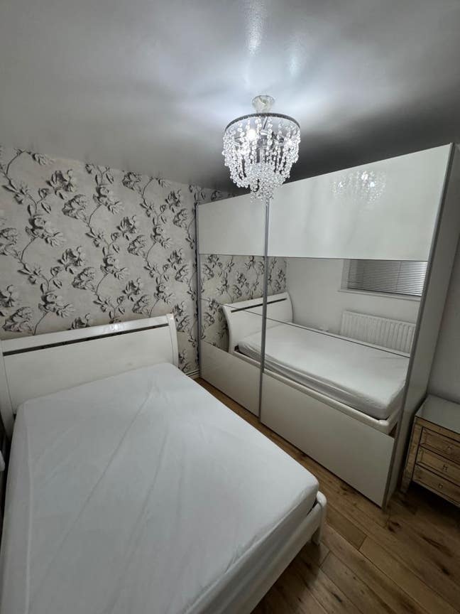 🌟 Double Room Available | E3 | Near Devons Road Main Photo