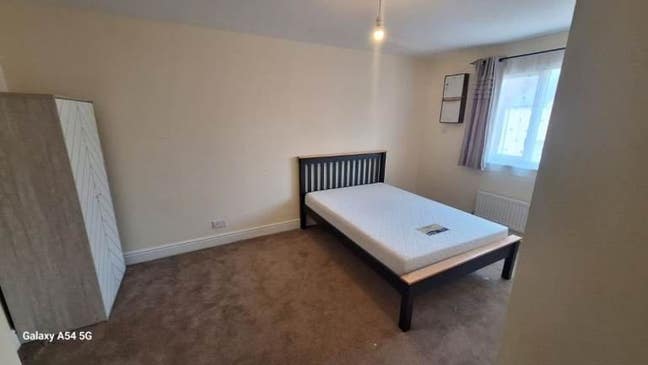 Beautiful 2 Bedroom Flat to Rent – Bromley – BR2 Main Photo