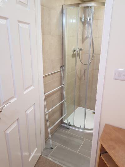 Cambridge Double Ensuite CB4 in 4 Bed House Main Photo