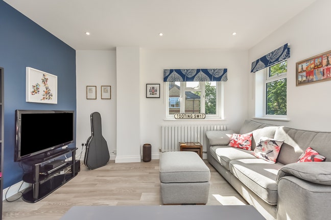 🤩☀️ Modern One Bedroom Flat - Fully furnished  Main Photo