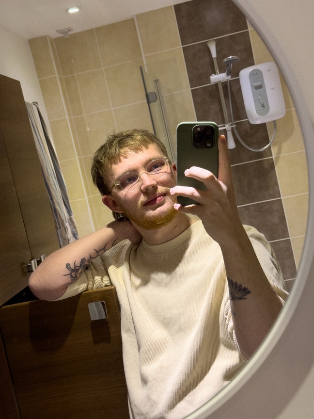 easy going professional, seeking north london room Main Photo