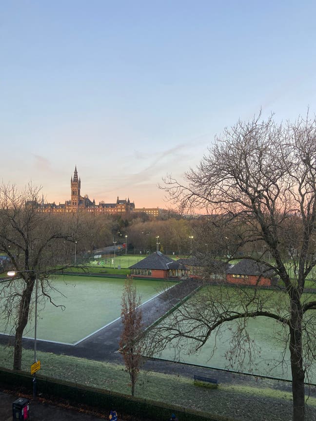 West End Room (En-suite, + Living room) Main Photo