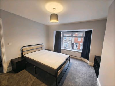 Double Room - Euston rd Main Photo