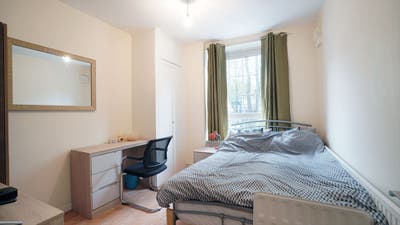 Spacious Room🌿 Pvt Garden+Lounge nr Canary Wharf✨ Main Photo