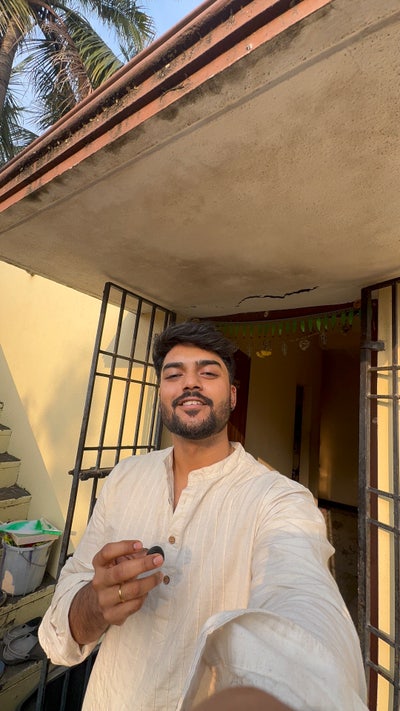 We are a working couple  aged 26 looking for ... Main Photo