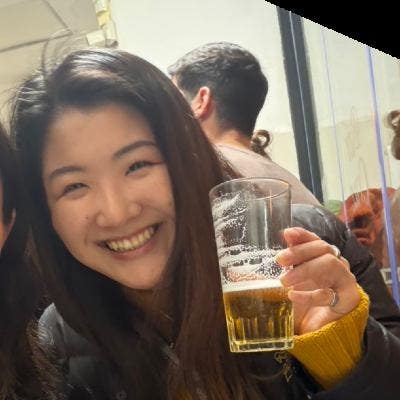 Professional Female seeks a single or double room Main Photo