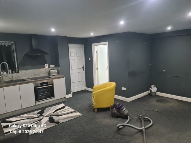 Studio aprtment  Main Photo