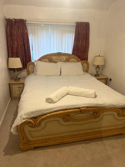 2 rooms are available for rent in - B31 1RS Main Photo