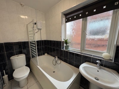 2 Bed Upper Flat with garden  Main Photo