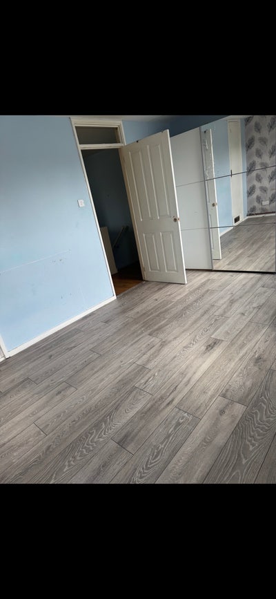 Spacious double room available in feltham Main Photo