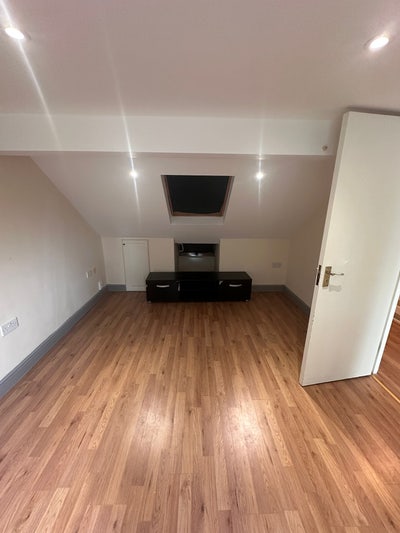 Ensuit loft  Main Photo