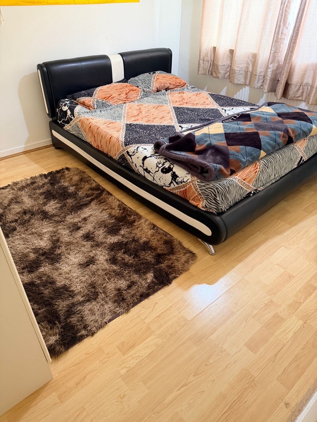 Double room available in Luton  Main Photo