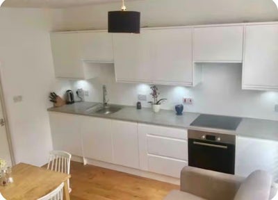 Bright, modern apartment  Main Photo