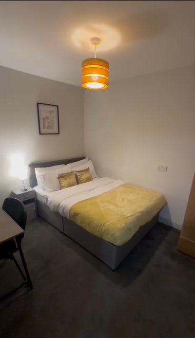 Room available  Main Photo