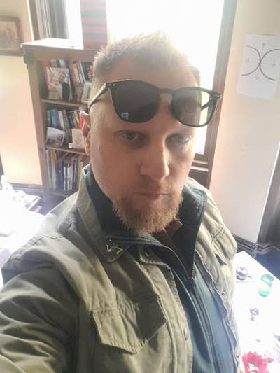 43 year old Male seeks a single or double room Main Photo