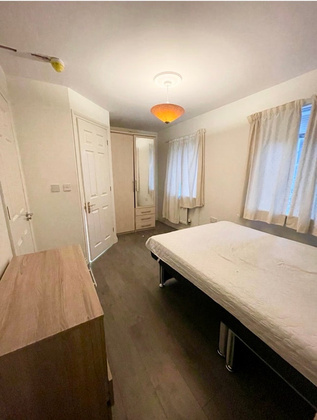 Spacious En-Suite Room in Friendly Shared House Main Photo