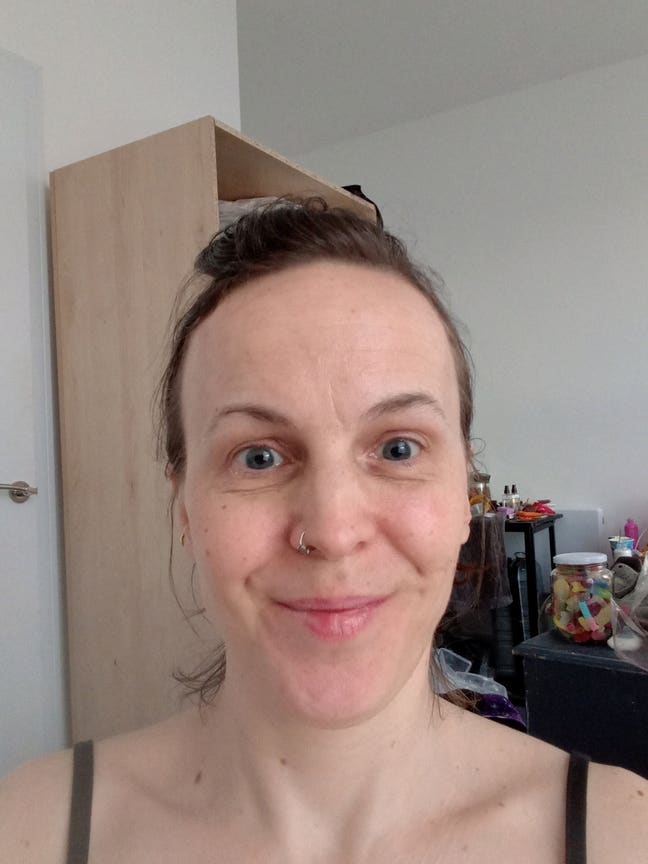 Looking for a modern bedroom on LHA Main Photo