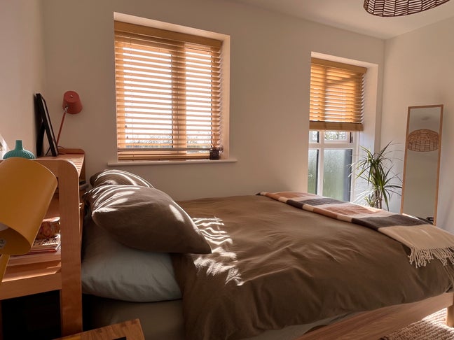 Double room with en-suite for rent bills included Main Photo