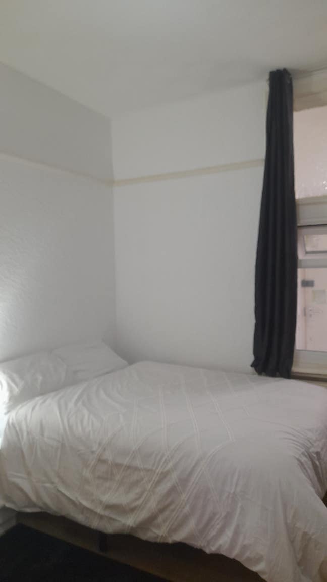 Runcorn, double room, bills included Main Photo
