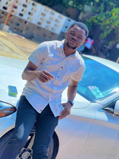 Professional Male seeks a single or double room Main Photo