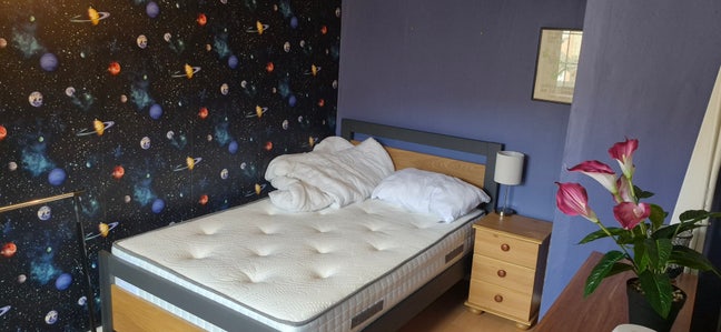 Room for short term rent BT11 Main Photo