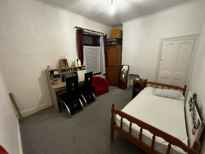 I have a room to rent for student Main Photo