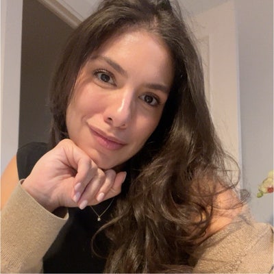 Looking for a bedroom to rent for a month Main Photo