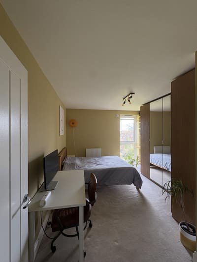 Double room with en-suite to let  Main Photo