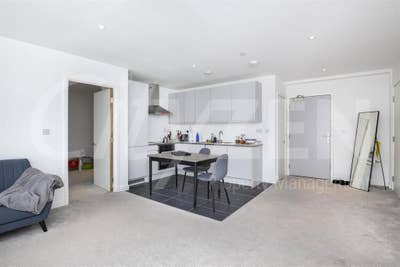 Double En suite bedroom in a 2 bed flat in Hulme Main Photo