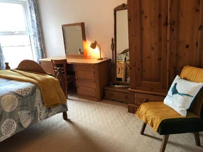 Beautiful room excellent location Main Photo