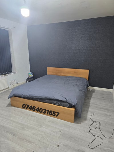 Double bedroom,oldham Main Photo