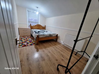 Large double room Main Photo