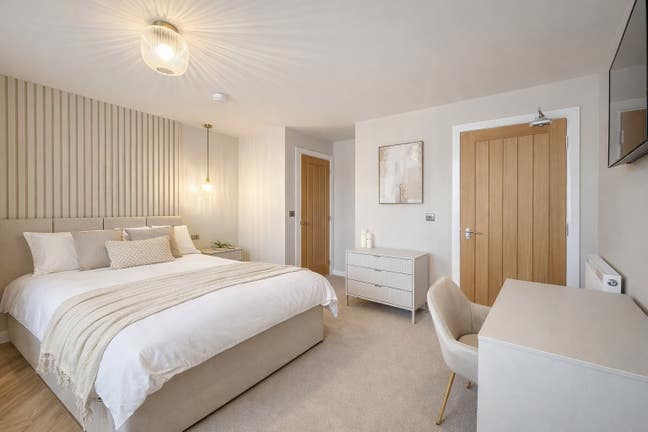 🔥Brand New Studio and En Suite Rooms Ready Now!🔥 Main Photo