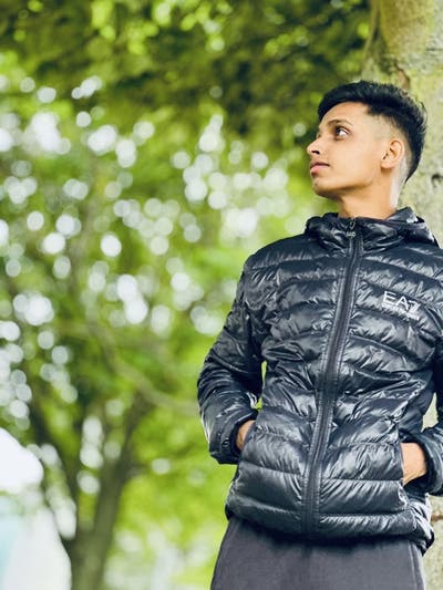 Professional Male seeks a single or double room Main Photo