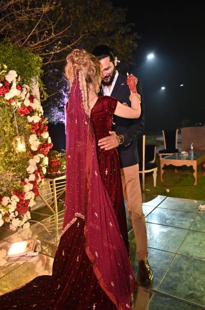 Room needed by professional couple Main Photo