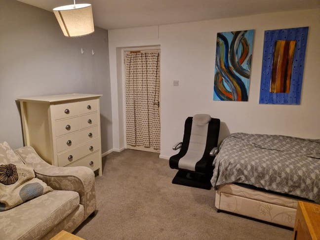 Large double room to rent - &pound;620 per month Main Photo