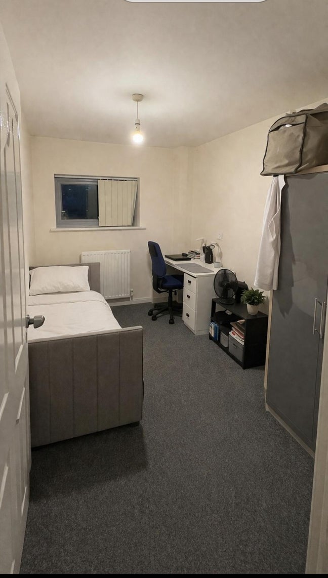 House mate needed 1st may deposit &pound;200 Main Photo